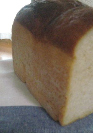 モッチモチ　あこ天然酵母全粒分入り食パン-レシピのメイン写真