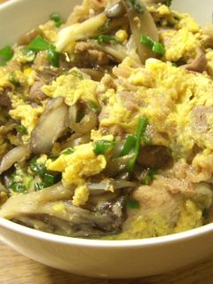 豚キム卵とじ丼-レシピのメイン写真
