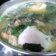 รูปของ 大粒納豆とほうれん草の味噌汁