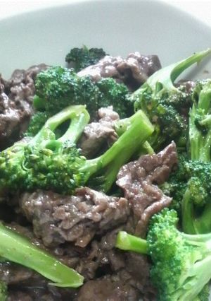 ブロッコリーと牛肉のオイスターソース炒め-レシピのメイン写真
