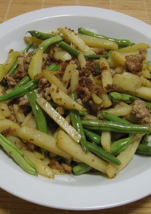 豚ひき肉とじゃがいもといんげんの塩炒め-レシピのメイン写真