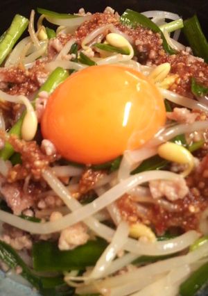 私の懐かしいビビンバ*豆もやしとニラの丼-レシピのメイン写真