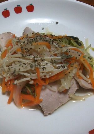 簡単！塩豚と野菜のレンジ蒸し-レシピのメイン写真