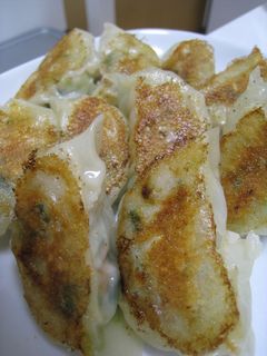 ジューシー☆我が家の野菜たっぷり焼き餃子-レシピのメイン写真