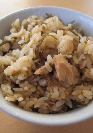 とにかく簡単❤ツナと塩昆布の炊き込みご飯-レシピのメイン写真