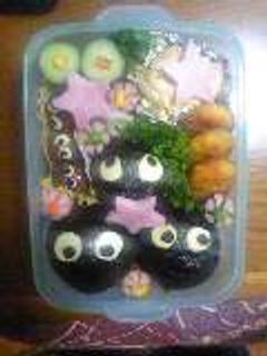 まっくろくろすけだらけ弁当-レシピのメイン写真