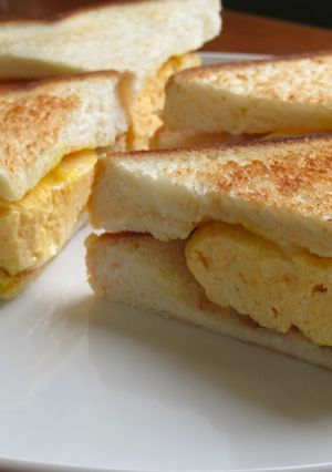 【 出汁巻き卵のホットサンド 〗-レシピのメイン写真