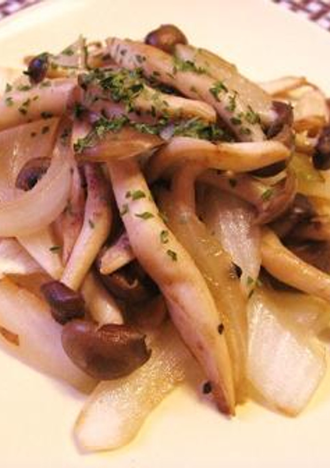 しめじと玉ねぎのペペロン炒め-レシピのメイン写真