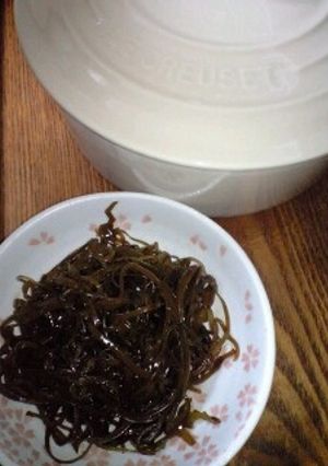 ルクルーゼで昆布の煮物-レシピのメイン写真