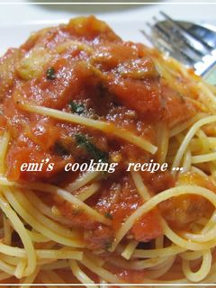 たっぷりにんにくとトマトのシンプルパスタ-レシピのメイン写真