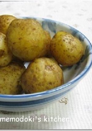 シンプルに☆新じゃがの丸ごと炒め煮-レシピのメイン写真
