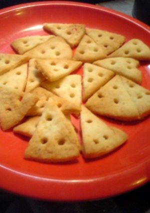 ★超簡単！粉チーズでチーザなクラッカー★-レシピのメイン写真