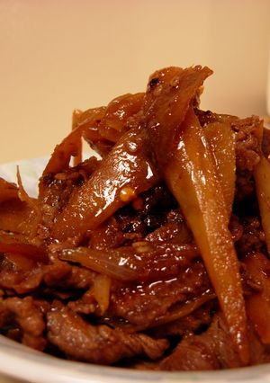 牛肉とごぼうのピリ辛炒め-レシピのメイン写真