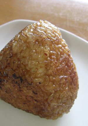 一人ランチ♪ピリ辛焼きおにぎり-レシピのメイン写真