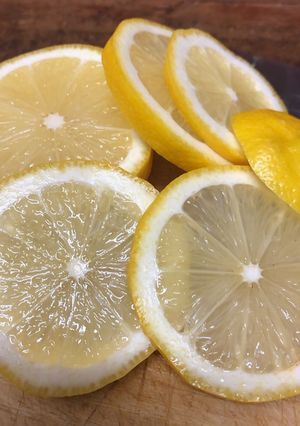 保存版✅レモンが腐るサイン・食べられる見分け方-レシピのメイン写真