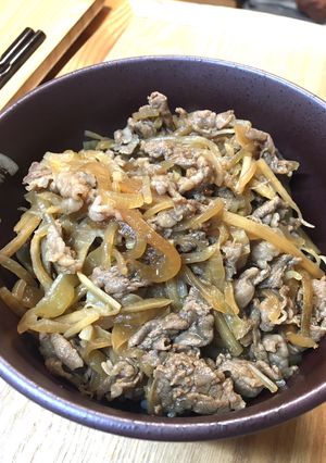 給食の「牛丼」♡野菜でかさマシマシ-レシピのメイン写真