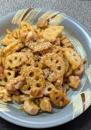 ご飯がすすむ♡蓮根と鶏もも肉の甘辛炒め-レシピのメイン写真