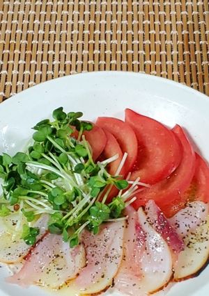 ドレッシング活用!白身魚とタコの彩りカルパッチョ-レシピのメイン写真