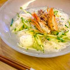 รูปของ 海老のお頭で★エビ塩レモンそうめん