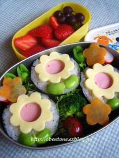 キャラ弁♪のり巻き de お花♪-レシピのメイン写真