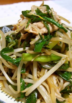 給料日前救済メニュー！豚ニラもやし炒め-レシピのメイン写真
