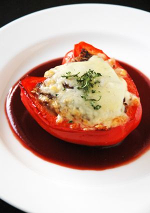 パプリカの肉詰め焼き（ご飯入り）-レシピのメイン写真