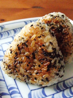 ごま油が香る 焼きおにぎり-レシピのメイン写真