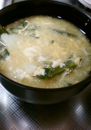 じゃがいも入りにらたま味噌汁-レシピのメイン写真