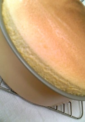簡単！材料３つでふわふわスフレ卵ケーキ♪-レシピのメイン写真