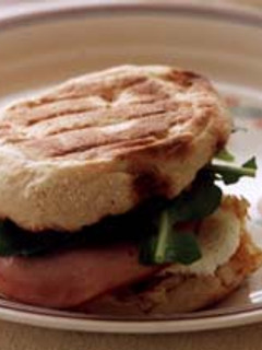 イングリッシュマフィン目玉焼き-レシピのメイン写真