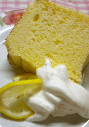 １８㎝型シフォンケーキ（レモン）-レシピのメイン写真