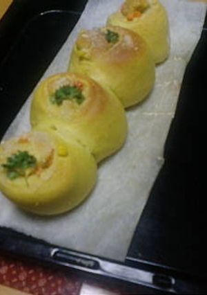 ベジタブルミックスを使った惣菜パン-レシピのメイン写真
