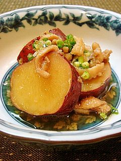 鶏皮とサツマイモの煮物-レシピのメイン写真