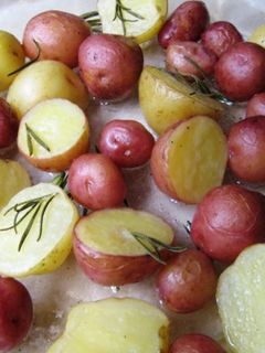 新じゃが丸ごとロースト♪ローズマリー風味-レシピのメイン写真