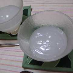 รูปของ 梅シロップ活用♪簡単くずもち風☆