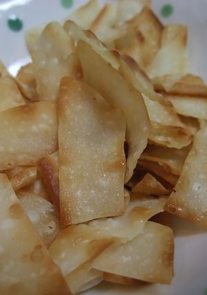 残った餃子の皮で簡単カリカリチップ-レシピのメイン写真