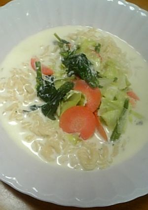 塩ラーメンでクリームパスタ＾＾-レシピのメイン写真