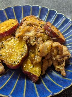 サクっ!さつまいもと豚小間肉の甘酢炒め-レシピのメイン写真