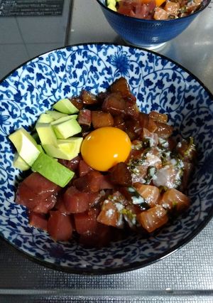 絶品！！マグロとサーモンと青魚の3色丼-レシピのメイン写真