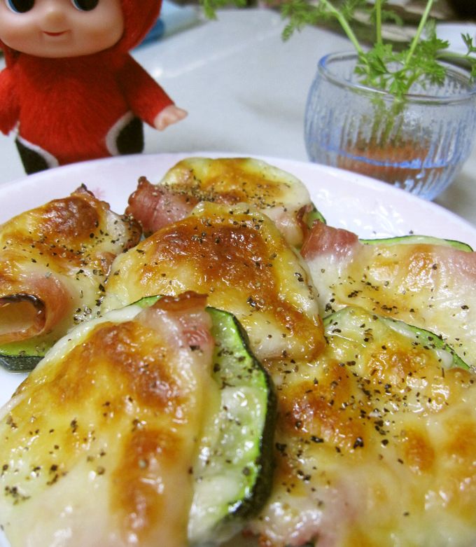 ズッキーニのベーコンチーズ焼き♥ by 紅葉y 【クックパッド】 簡単