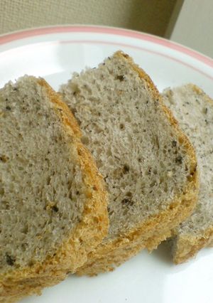 バター不使用★ヘルシーゴマ食パン★-レシピのメイン写真