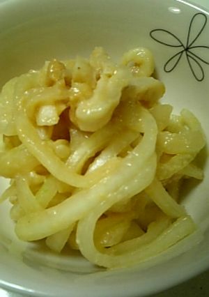 超簡単☆材料３つ☆鳥皮＆玉ねぎの味噌和え-レシピのメイン写真