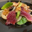 カツオとロメインレタスの温サラダ