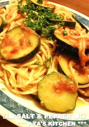 *ズッキーニとアンチョビのトマトパスタ*-レシピのメイン写真