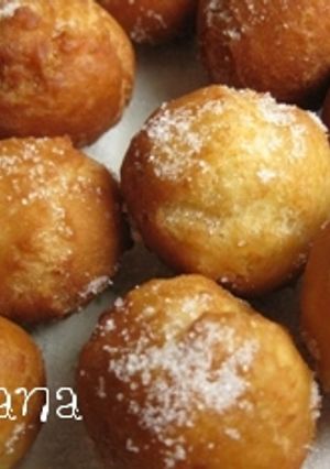 ホットケーキミックスと牛乳だけでドーナツ-レシピのメイン写真