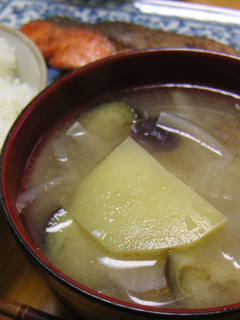 塩麹さんde野菜たっぷりお味噌汁-レシピのメイン写真