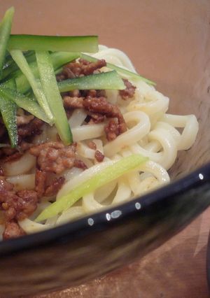 冷凍うどんで簡単ジャージャー麺♪-レシピのメイン写真