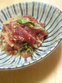 生かつおと玉ねぎのごまポン酢和え-レシピのメイン写真