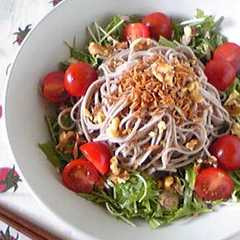 รูปของ トマトと水菜のサラダ蕎麦