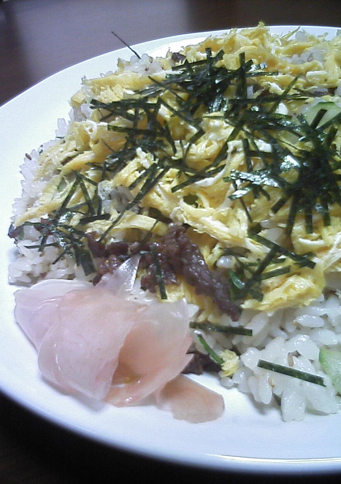 意外にさっぱり♪牛肉の簡単混ぜ寿司-レシピのメイン写真